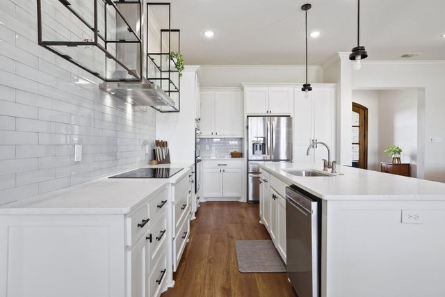 112 Chisolm Trail, Pottsboro, TX 75076