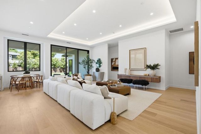 640 Fairmede Avenue, Palo Alto, CA 94306