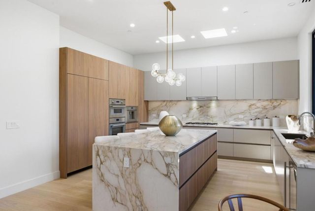 640 Fairmede Avenue, Palo Alto, CA 94306
