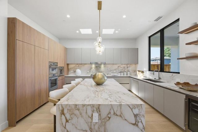 640 Fairmede Avenue, Palo Alto, CA 94306