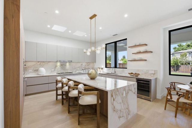 640 Fairmede Avenue, Palo Alto, CA 94306