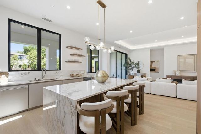 640 Fairmede Avenue, Palo Alto, CA 94306