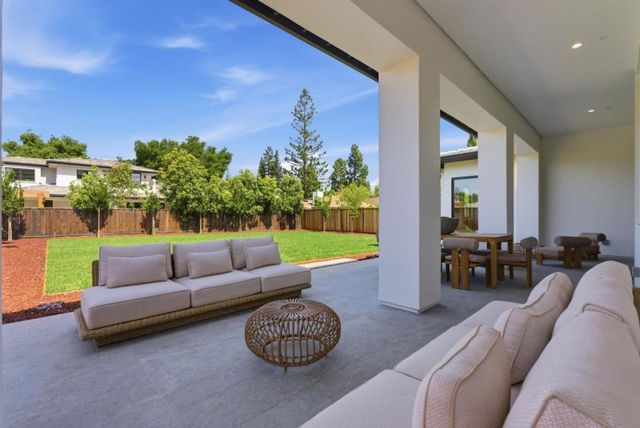 640 Fairmede Avenue, Palo Alto, CA 94306