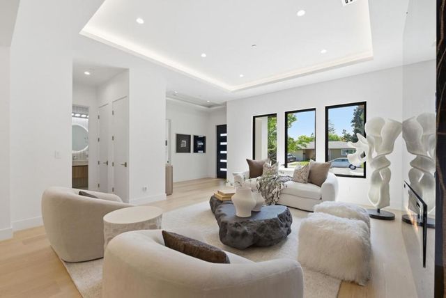 640 Fairmede Avenue, Palo Alto, CA 94306