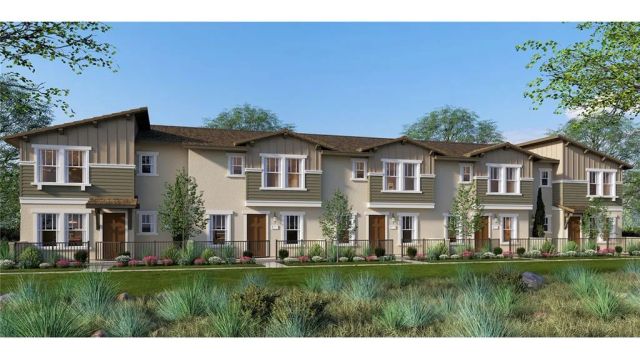 15563 April Dawn Way 5, Fontana, CA 92336