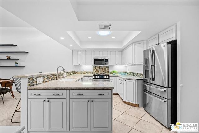 1561 S Cerritos Drive, Palm Springs, CA 92264