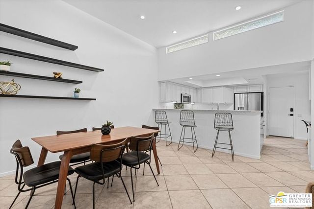 1561 S Cerritos Drive, Palm Springs, CA 92264