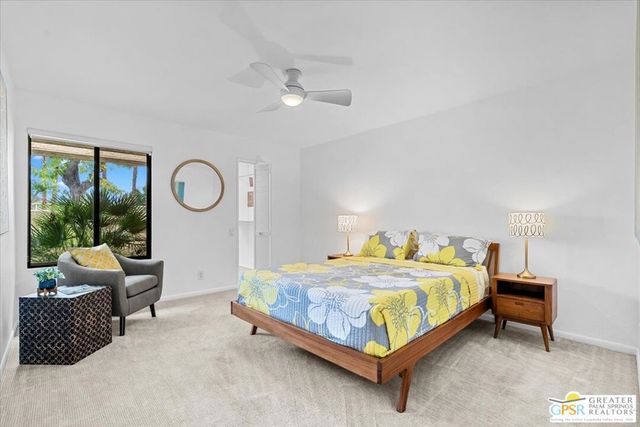 1561 S Cerritos Drive, Palm Springs, CA 92264