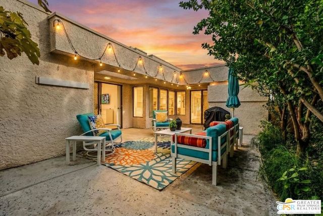 1561 S Cerritos Drive, Palm Springs, CA 92264