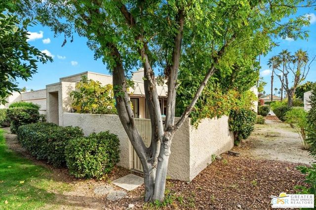 1561 S Cerritos Drive, Palm Springs, CA 92264