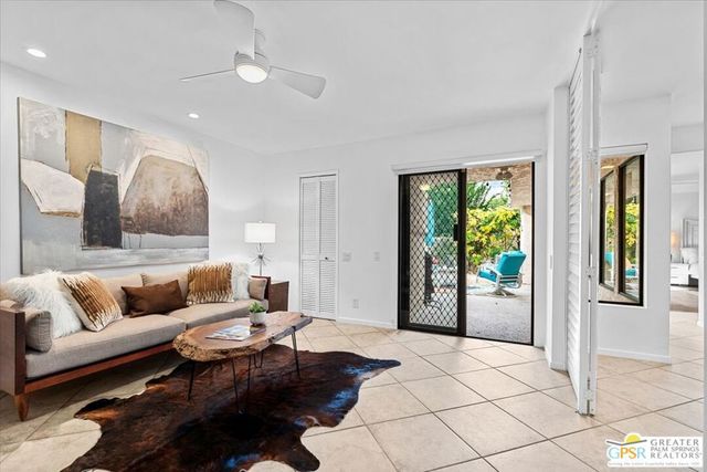 1561 S Cerritos Drive, Palm Springs, CA 92264