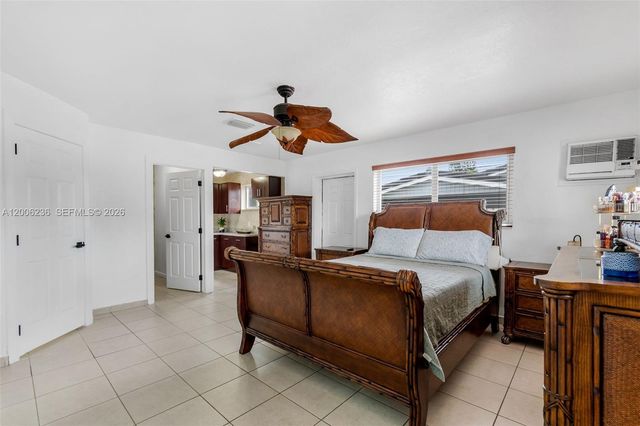 9625 SW 47th St, Miami, FL 33165
