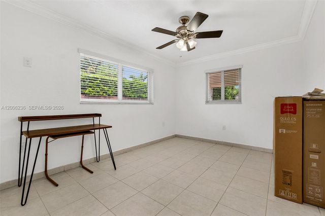 9625 SW 47th St, Miami, FL 33165