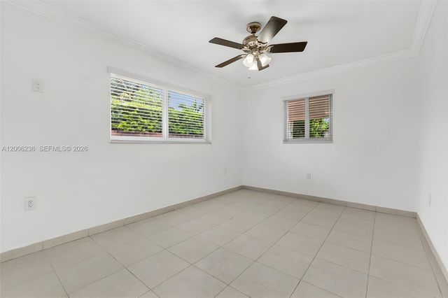 9625 SW 47th St, Miami, FL 33165