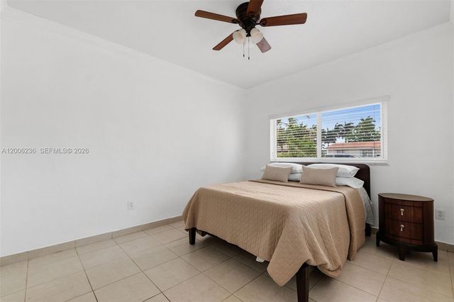 9625 SW 47th St, Miami, FL 33165
