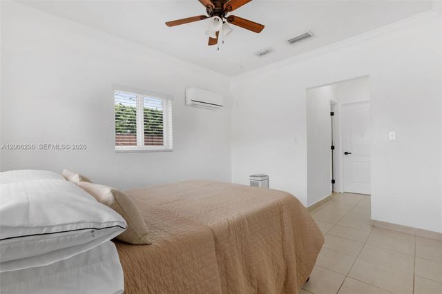 9625 SW 47th St, Miami, FL 33165