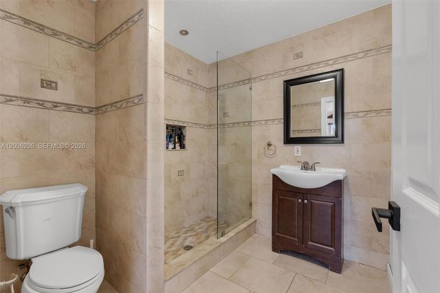 9625 SW 47th St, Miami, FL 33165