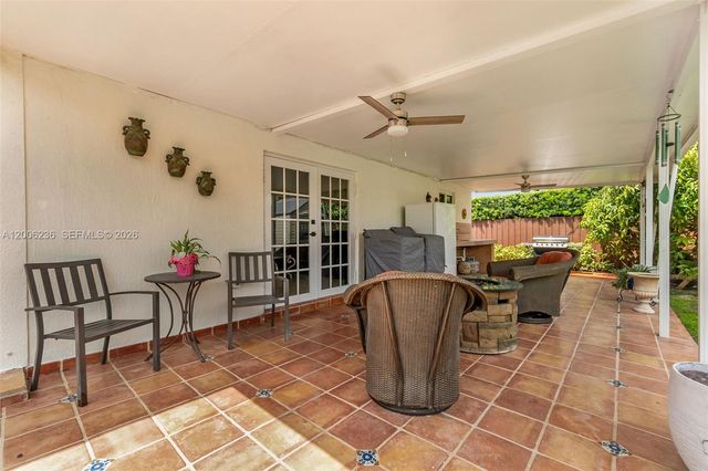 9625 SW 47th St, Miami, FL 33165