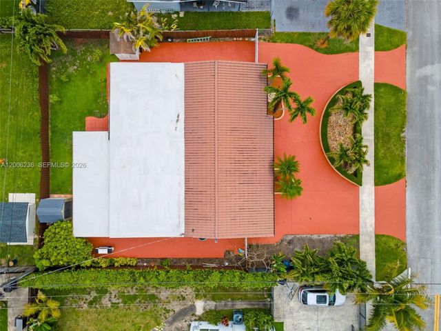 9625 SW 47th St, Miami, FL 33165