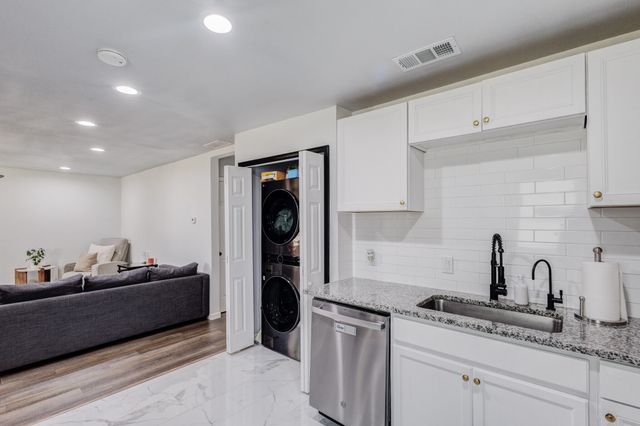 709 Dallas Street, Grand Prairie, TX 75051