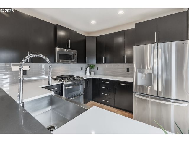 11375 Sw BARBER St, Wilsonville, OR 97070