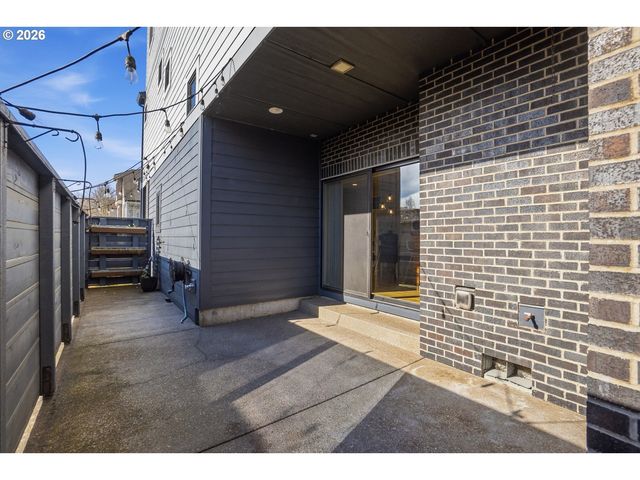 11375 Sw BARBER St, Wilsonville, OR 97070