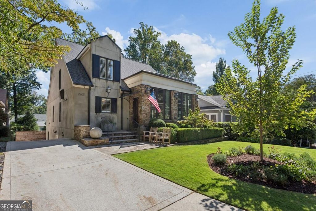 2621 Brookwood Drive NE, Atlanta, GA 30305 — photo 2