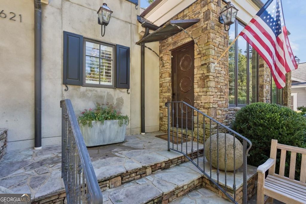 2621 Brookwood Drive NE, Atlanta, GA 30305 — photo 3