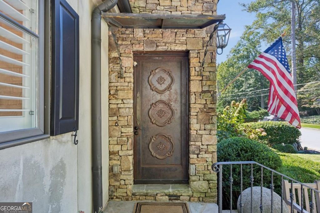 2621 Brookwood Drive NE, Atlanta, GA 30305 — photo 4