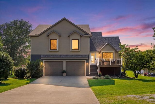 27520 Normandy Road, Louisburg, KS 66053