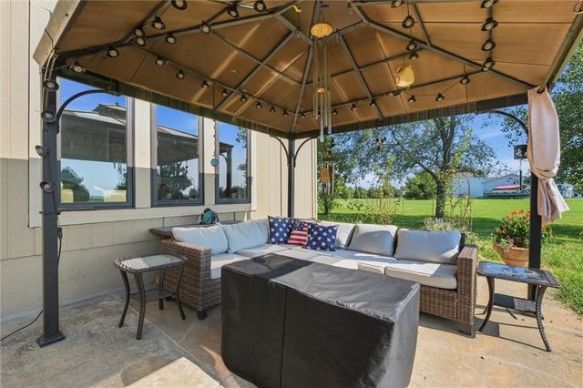 27520 Normandy Road, Louisburg, KS 66053