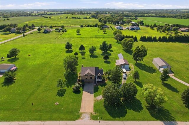 27520 Normandy Road, Louisburg, KS 66053