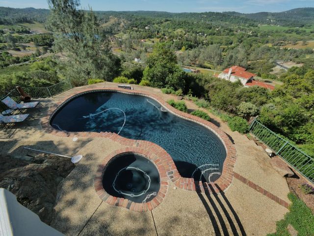 2405 Greensboro Rd, Placerville, CA 95667
