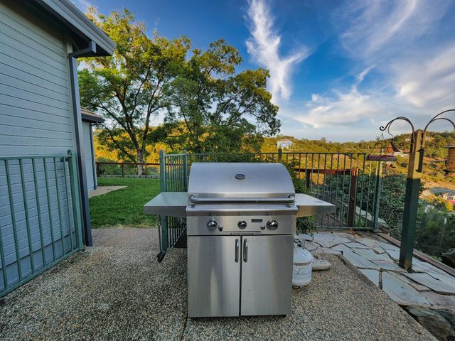 2405 Greensboro Rd, Placerville, CA 95667