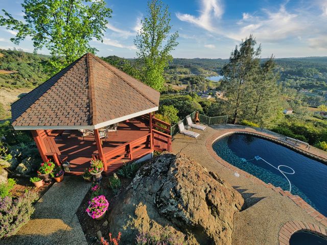 2405 Greensboro Rd, Placerville, CA 95667