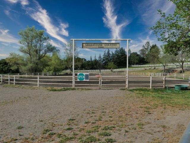 2405 Greensboro Rd, Placerville, CA 95667