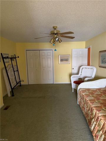 4291 Hatton Point LN, Portsmouth, VA 23703