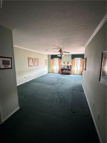 4291 Hatton Point LN, Portsmouth, VA 23703