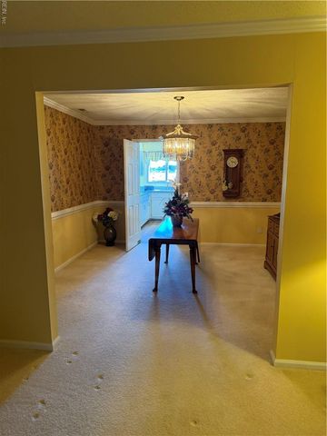 4291 Hatton Point LN, Portsmouth, VA 23703