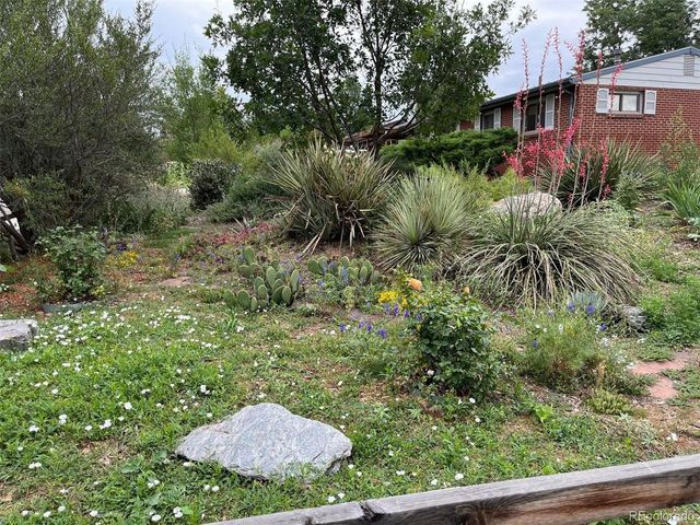 7028 Otis Court, Arvada, CO 80003