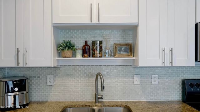 414 E 3RD Street, Jacksonville, FL 32206