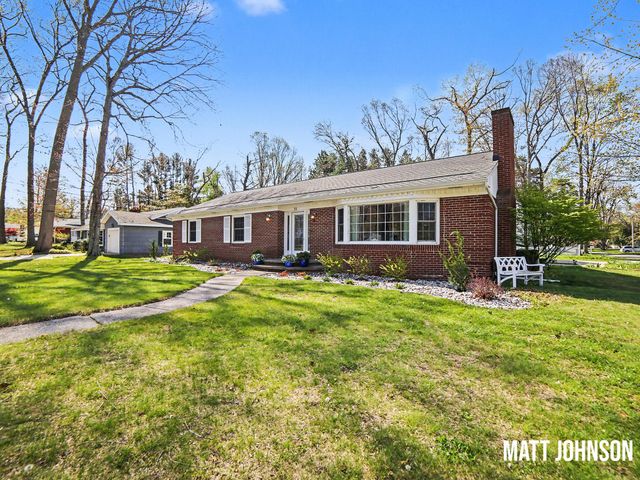 211 Country Club Road, Whitehall City, MI 49461