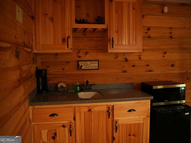 369 Myrna Branch Road, Helen, GA 30545