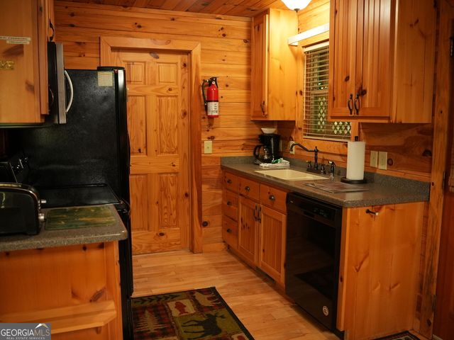 369 Myrna Branch Road, Helen, GA 30545