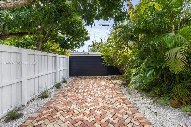 1618 SW 18th St 1, Miami, FL 33145