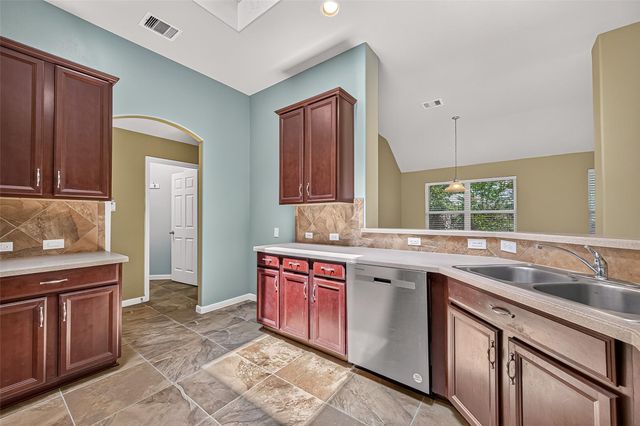 2014 Foxgate Drive, Rosenberg, TX 77471