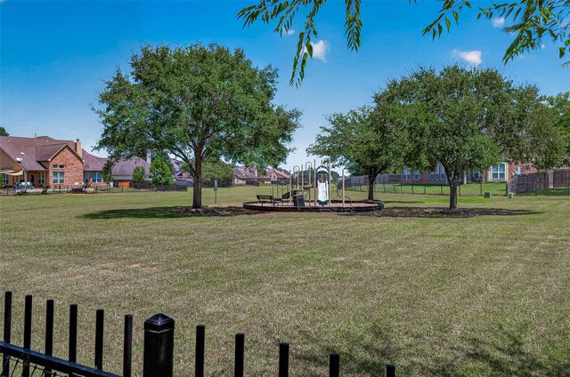 2014 Foxgate Drive, Rosenberg, TX 77471