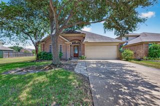 2014 Foxgate Drive, Rosenberg, TX 77471
