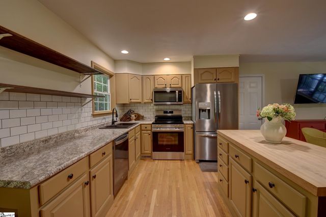 2011 Ridgeview Lane, Seneca, SC 29678