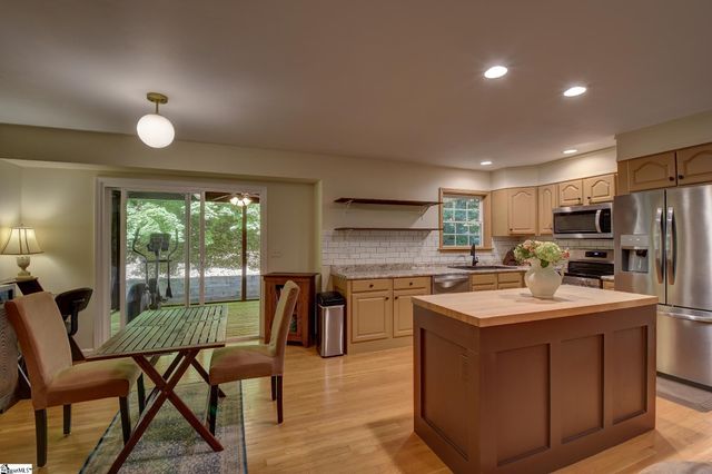 2011 Ridgeview Lane, Seneca, SC 29678